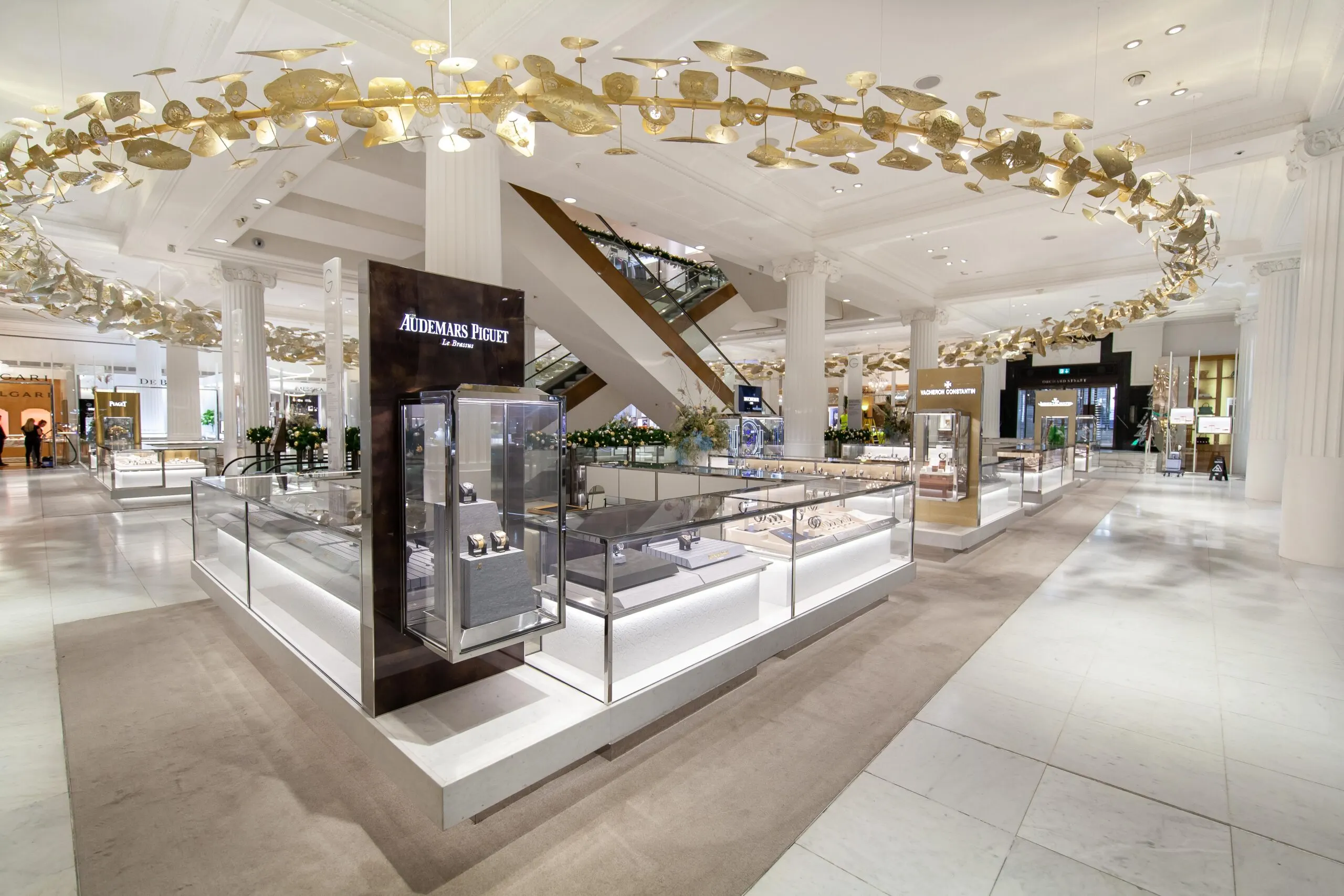 First Class Chauffeur Selfridges | Luxury London Transfers, photo 2