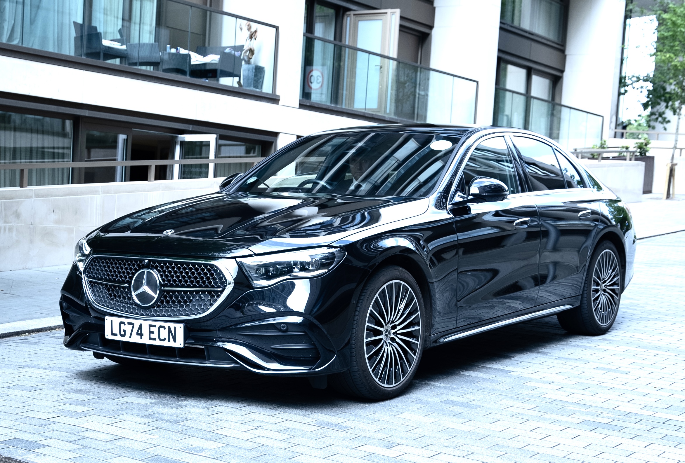 Black Mercedes E-Class executive chauffeur car in London