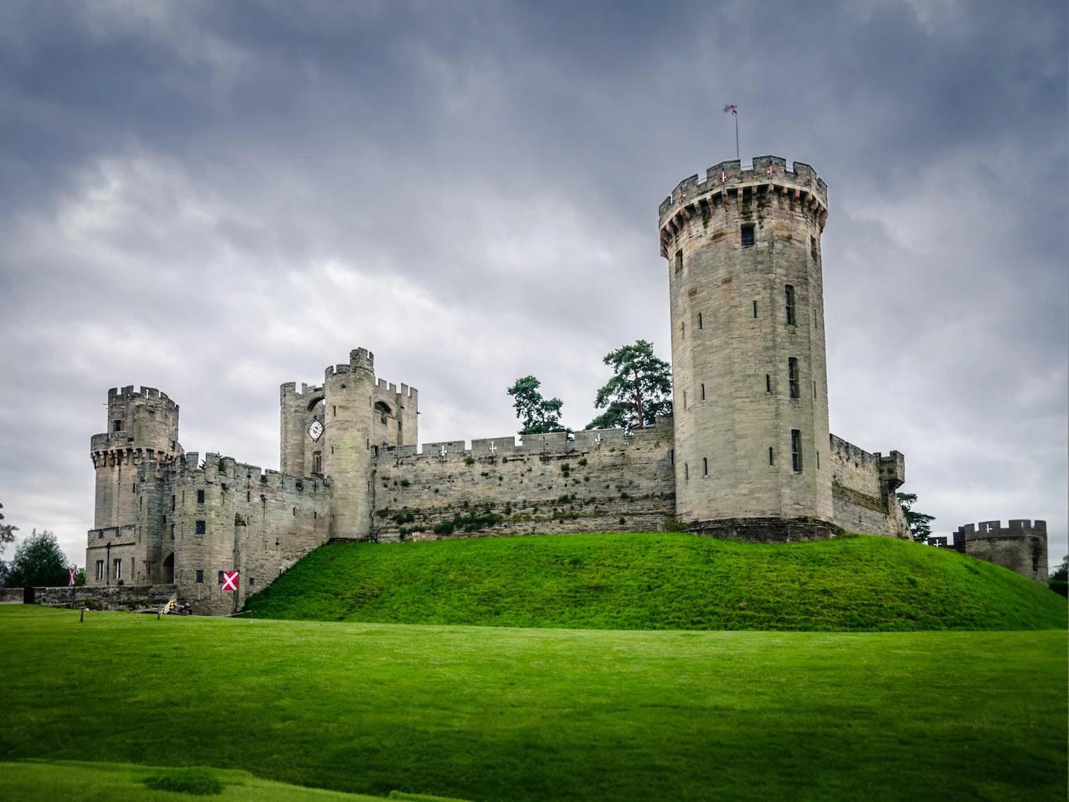 Warwick Castle - FC Chauffeurs